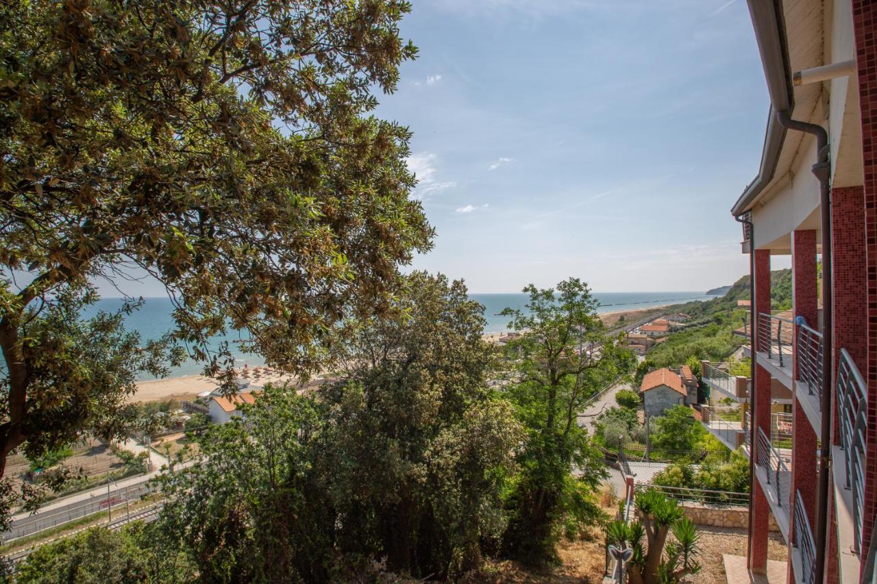 Abruzzodamare Amazing Apartments With Romantic Sea View Francavilla Al Mare Exterior photo